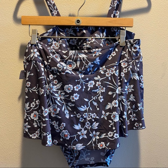 Motherhood swimsuit - Picture 3 of 5